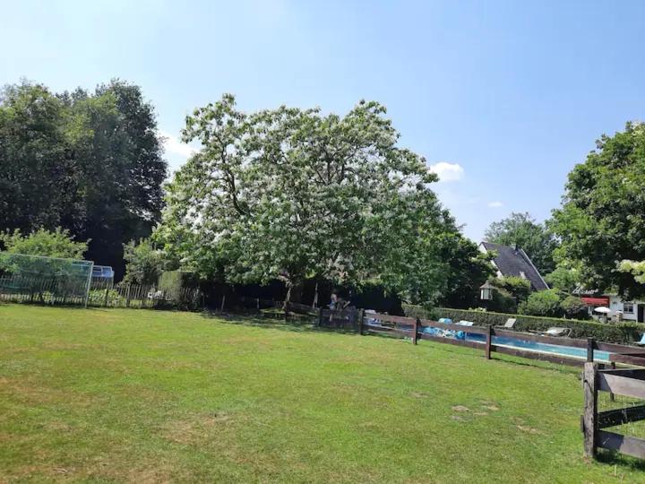 Eikelhof Lägenhet Berkel-Enschot Exteriör bild